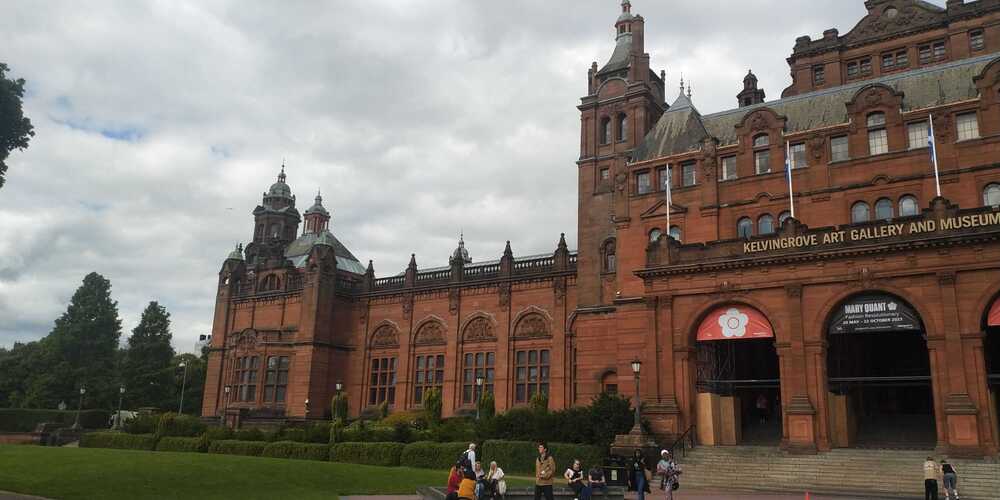 Photo of Kelvingrove Art Gallery and Museum in Glasgow, Scotland
